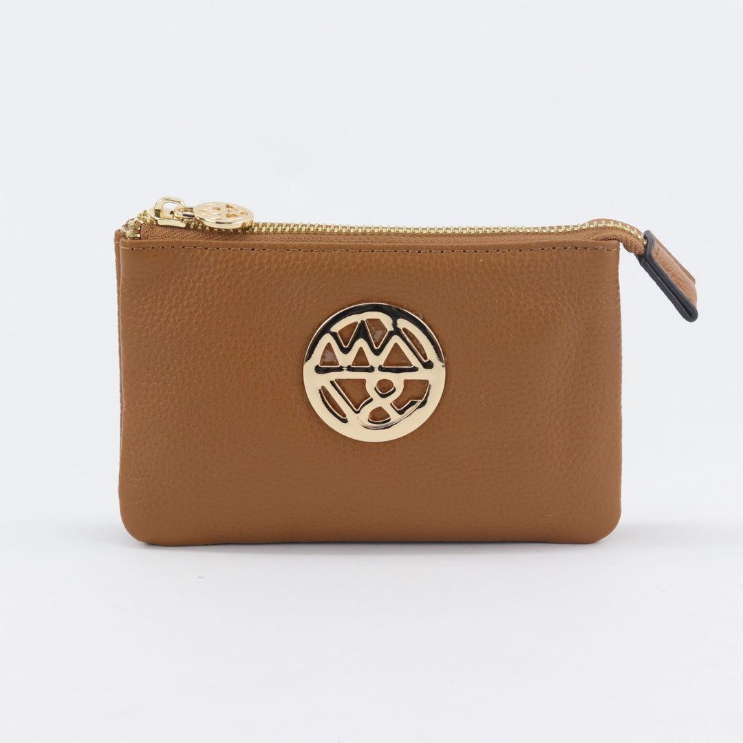 rich brown caramel tan coloured leather pouch with zip closure and gold logo badge#colour_caramel