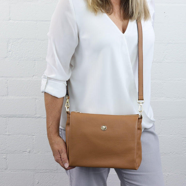 Willow & Zac Nina leather shoulder bag nude