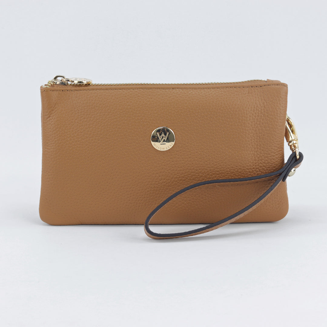 polly purse in caramel tan leather with gold hardware and detachable leather wrist strap#colour_caramel